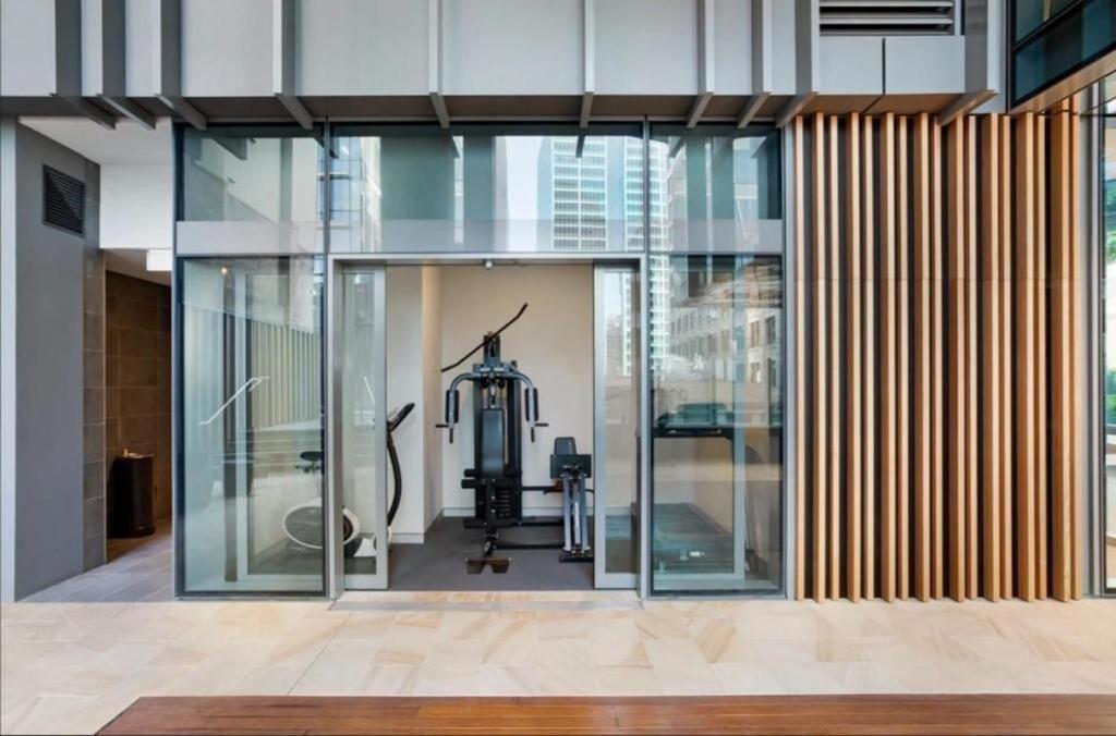 Cozy Cbd With Infinity Pool Apartment Sydney