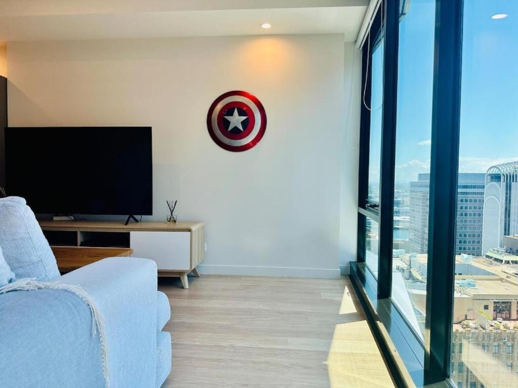Cozy Cbd With Infinity Pool Sydney